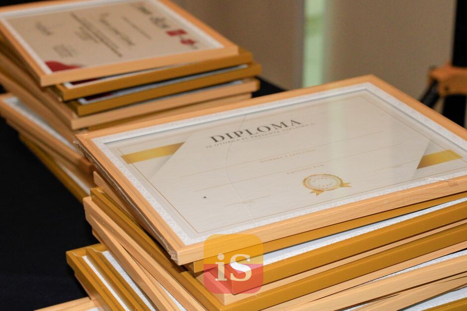 diploma certificate documents