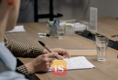 documents signing pen desk