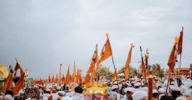 festival crowd celebration