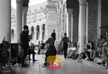 folla persone strada spagna