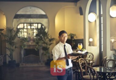 waiter restaurant
