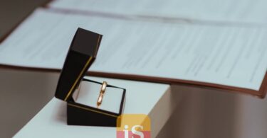 wedding rings documents table